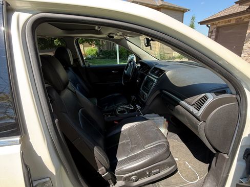 Used 2014 GMC Acadia SLT AWD/4WD image 10