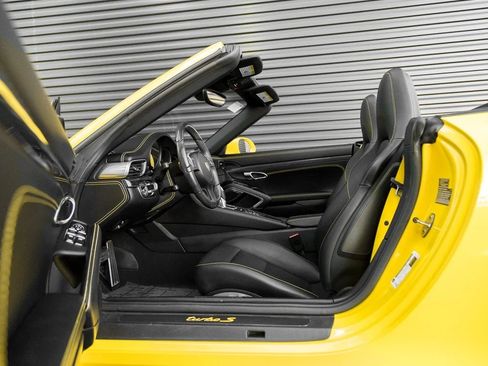 Used 2016 Porsche 911 Turbo S image 12