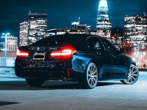 Used 2019 BMW 540i w/ M Sport Package image 17