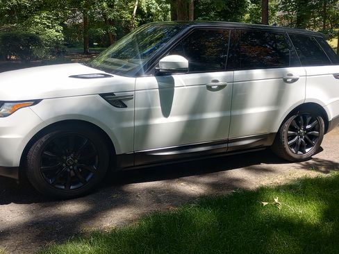 Used 2016 Land Rover Range Rover Sport HSE AWD/4WD image 8