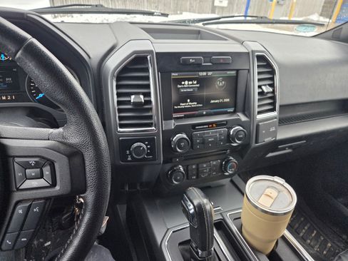 Used 2015 Ford F150 XLT w/ Equipment Group 302A Luxury image 6