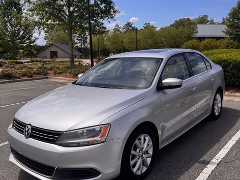Used 2014 Volkswagen Jetta SE FWD image 1
