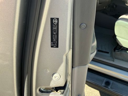 Used 2005 Toyota Tundra SR5 image 5