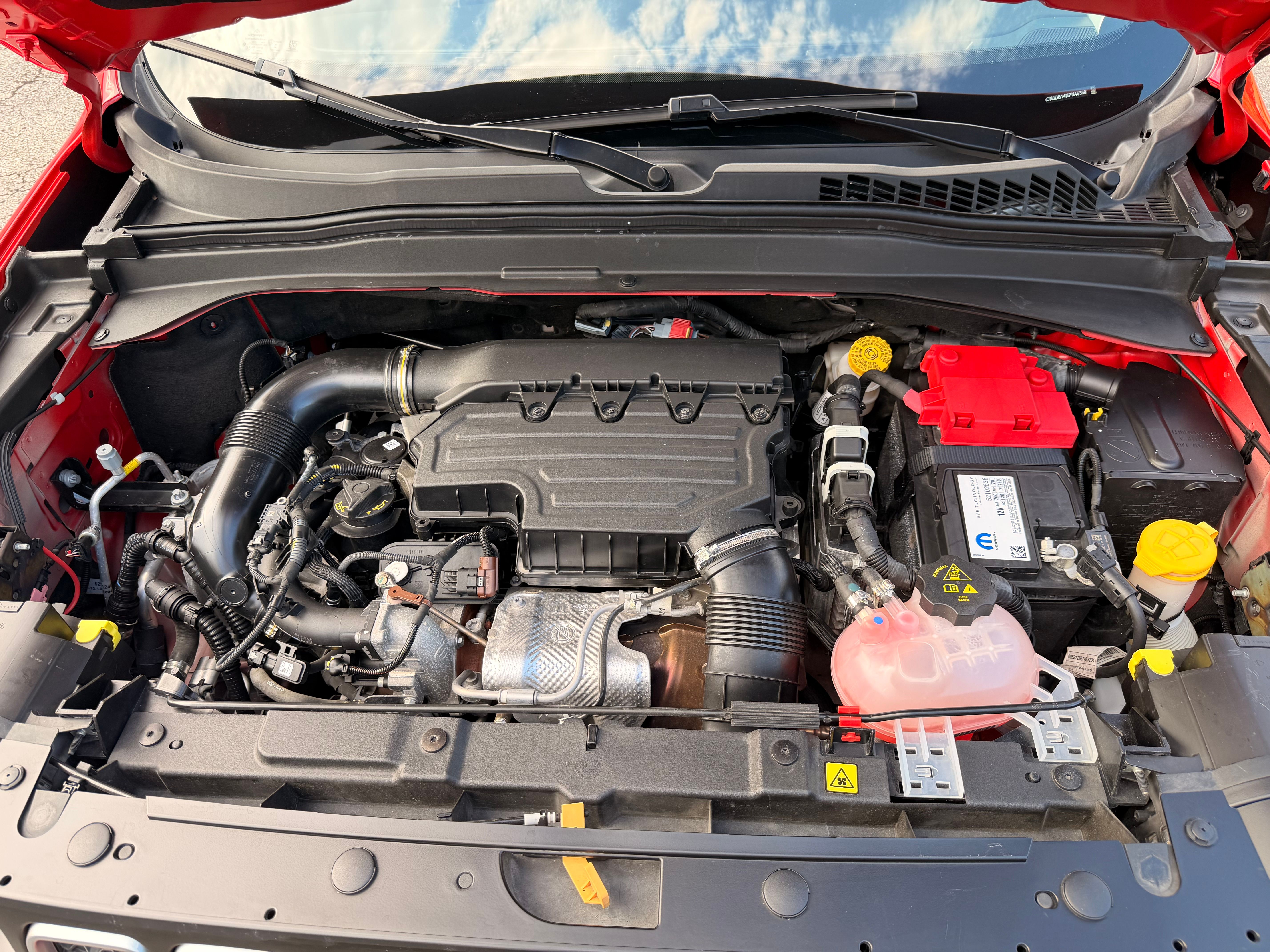 Used 2022 Jeep Renegade Latitude AWD/4WD image 20