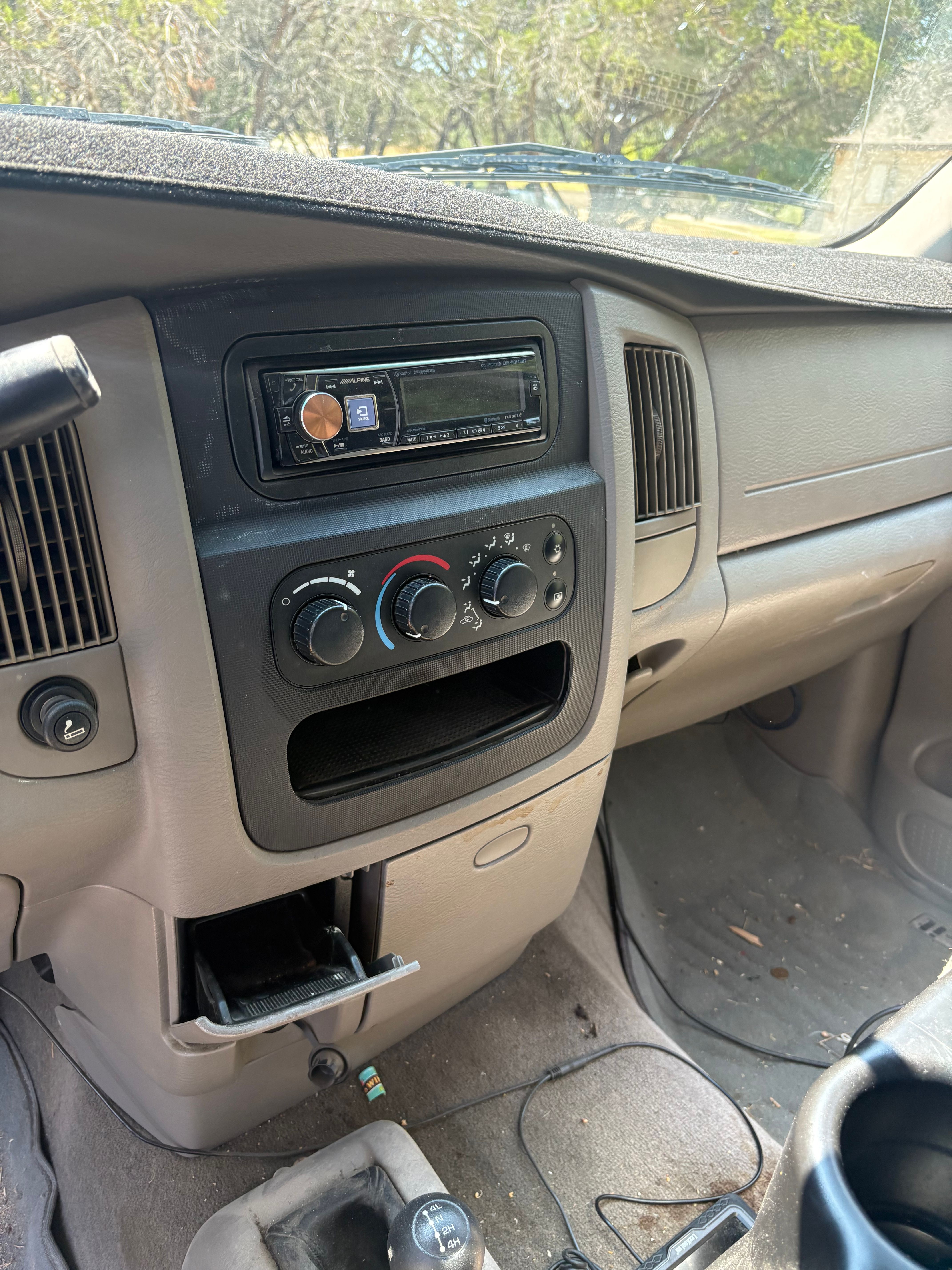 Used 2004 Dodge Ram 1500 Truck SLT w/ Big Horn Quad Cab Value Group AWD/4WD image 11