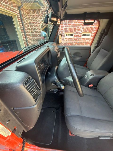 Used 2006 Jeep Wrangler Unlimited AWD/4WD image 4