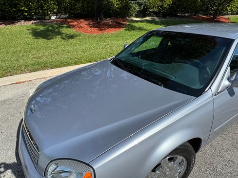 Used 2004 Cadillac De Ville Sedan w/ Equipment Group image 13