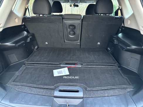 Used 2018 Nissan Rogue S image 13