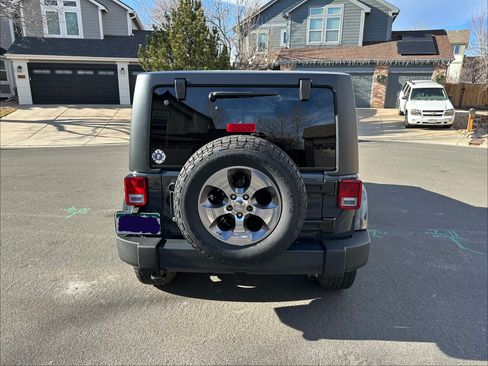 Used 2016 Jeep Wrangler Unlimited Sahara w/ Connectivity Group image 25