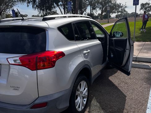 Used 2014 Toyota RAV4 Limited image 5