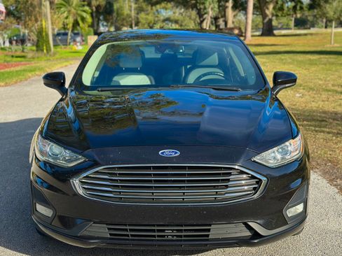 Used 2019 Ford Fusion SE w/ Equipment Group 151A image 9