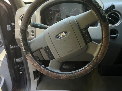 Used 2006 Ford F150 XLT RWD image 9