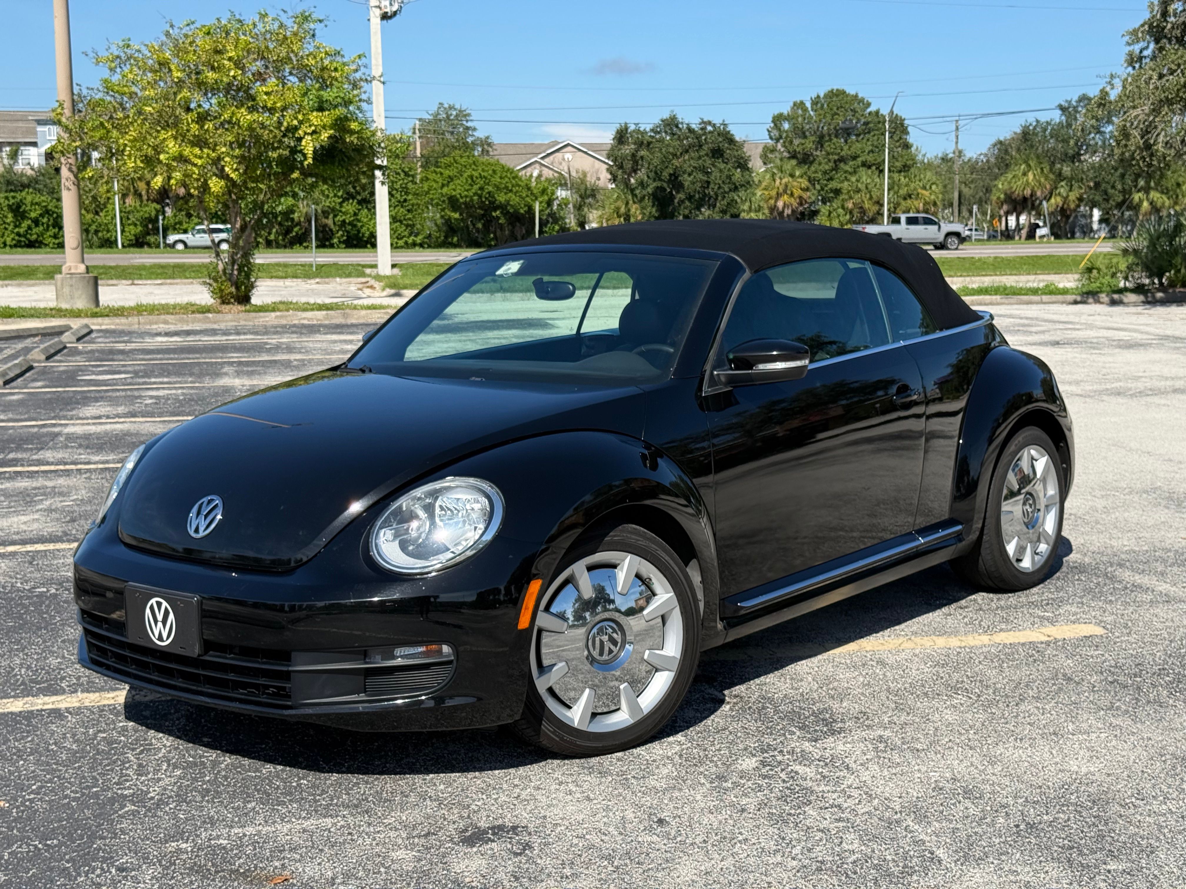 Used 2014 Volkswagen Beetle 2.5 FWD image 18