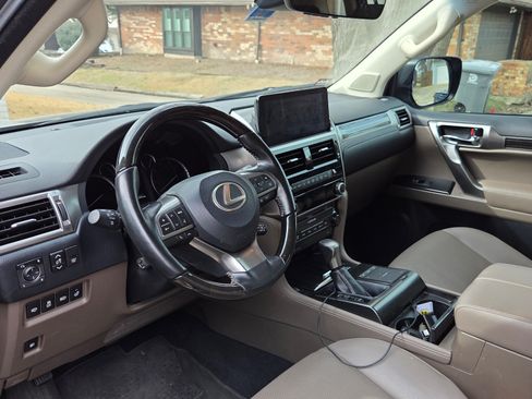 Used 2022 Lexus GX 460 Premium w/ Premium Package image 8