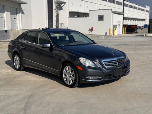 Used 2013 Mercedes-Benz E 350 Sedan image 6