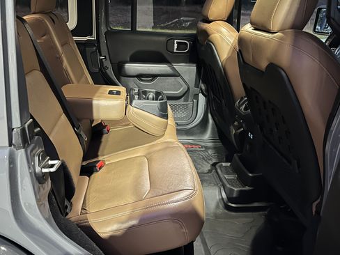 Used 2021 Jeep Wrangler Unlimited Rubicon image 11