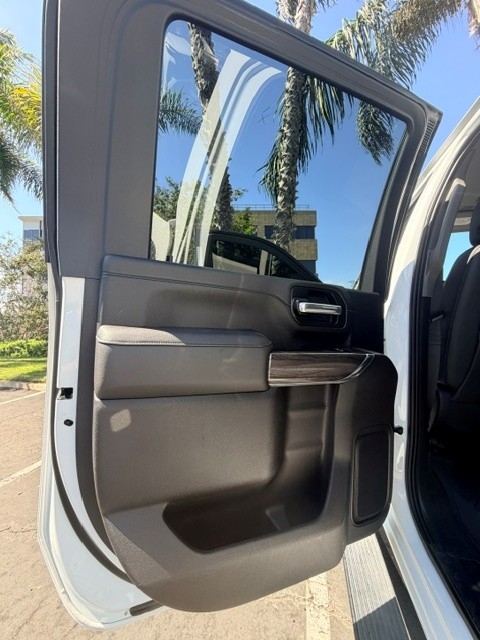Used 2020 Chevrolet Silverado 2500 LTZ w/ LTZ Premium Package AWD/4WD image 17