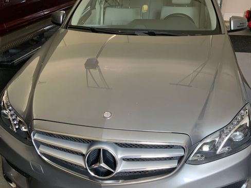 Used 2014 Mercedes-Benz E 550 4MATIC Sedan image 10