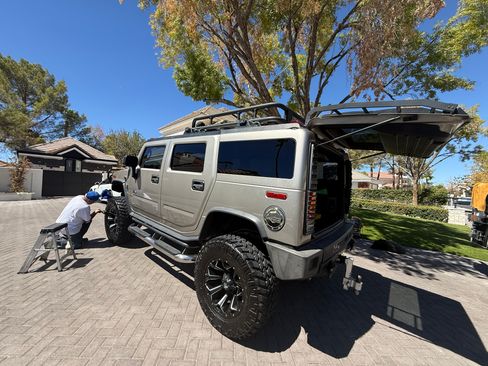 Used 2005 HUMMER H2 w/ Preferred Equipment Group AWD/4WD image 14