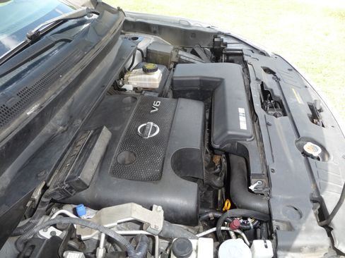 Used 2014 Nissan Pathfinder Platinum FWD image 14