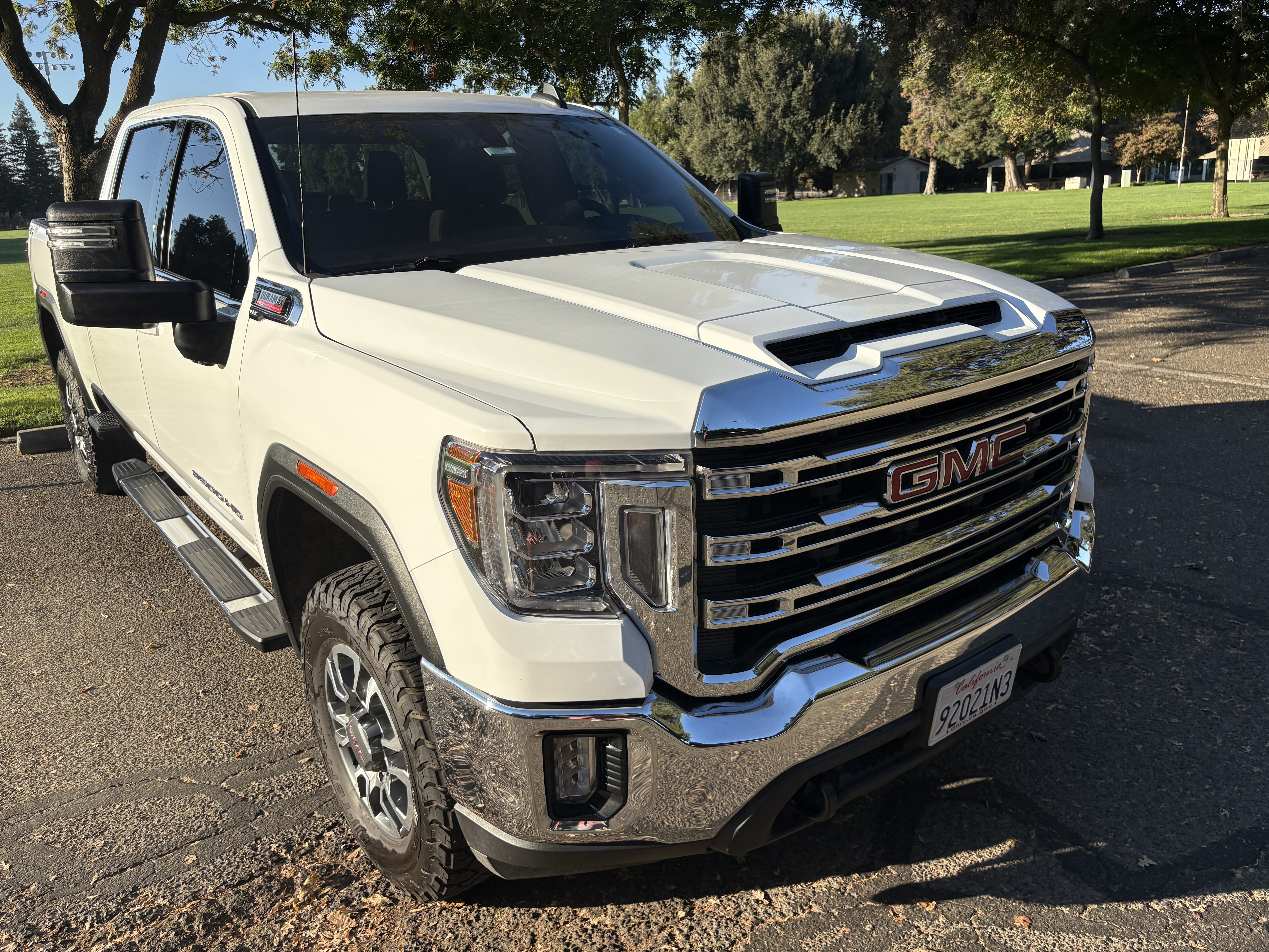 Used 2022 GMC Sierra 2500 SLE w/ SLE Value Package; AWD/4WD image 4