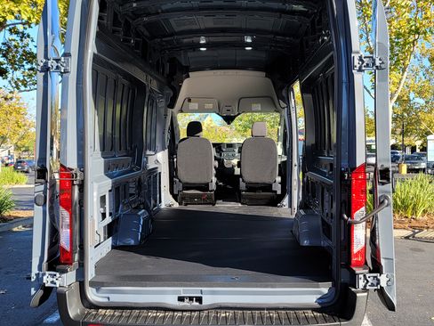 Used 2022 Ford Transit 250 High Roof Extended Length Van image 5