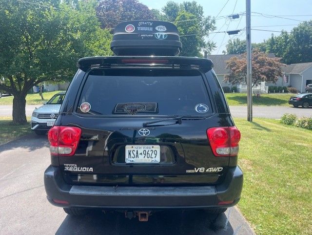 Used 2006 Toyota Sequoia Limited AWD/4WD image 4