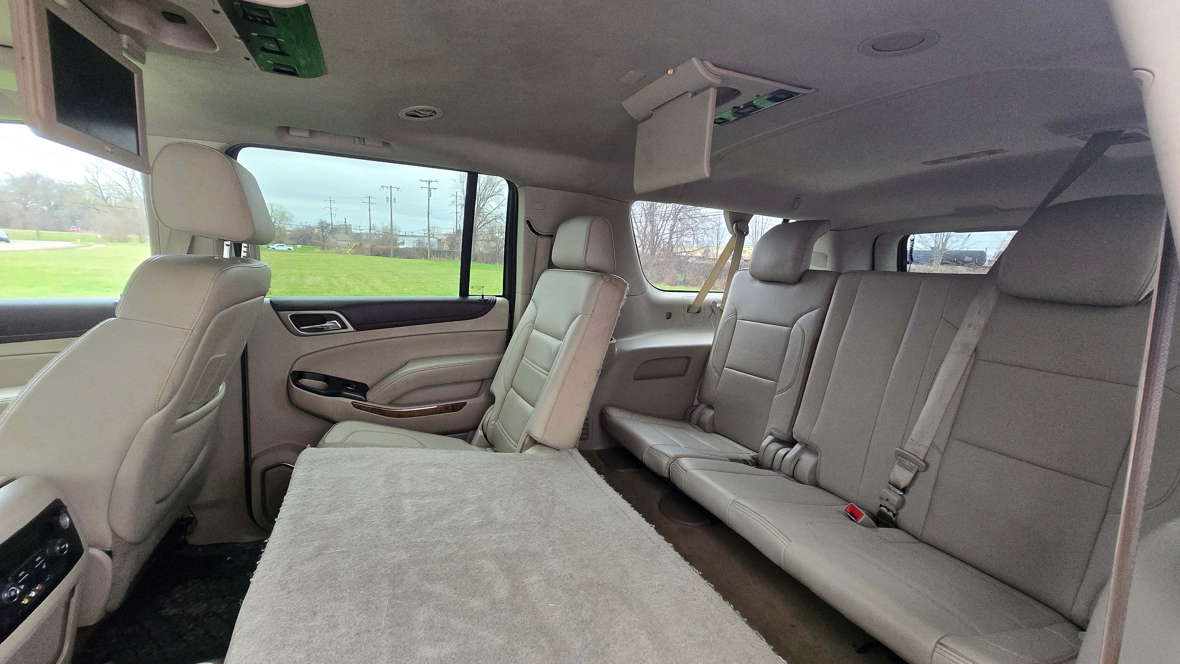 Used 2015 GMC Yukon XL Denali w/ Premium Package AWD/4WD image 20