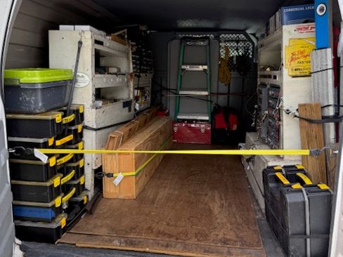 Used 2001 Ford E-250 and Econoline 250 RWD image 8