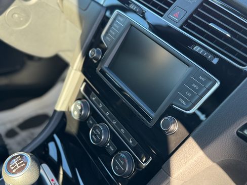 Used 2016 Volkswagen Golf Hatchback Sedan 4D image 20