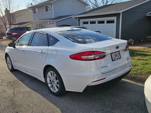 Used 2019 Ford Fusion SE image 6