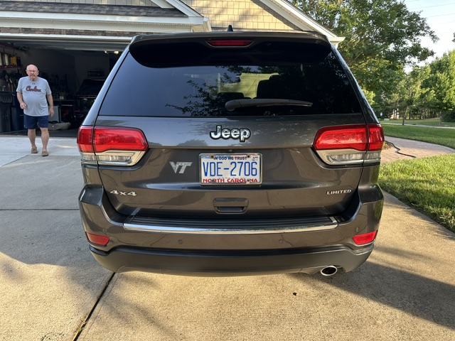 Used 2016 Jeep Grand Cherokee Limited AWD/4WD image 8