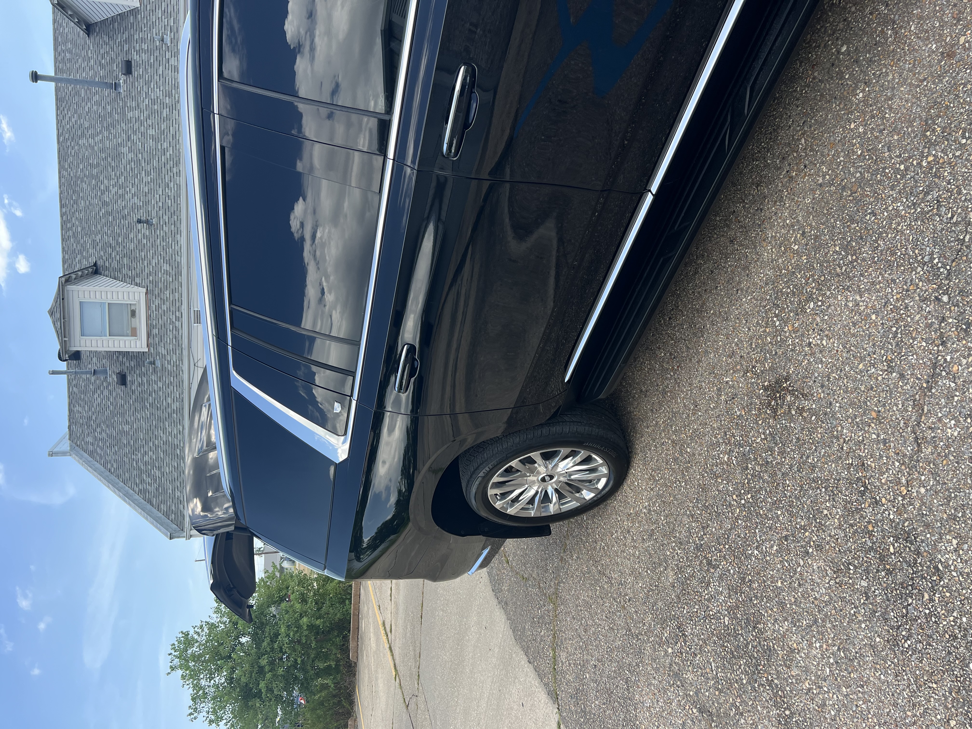 Used 2022 Cadillac Escalade ESV Premium Luxury RWD image 11
