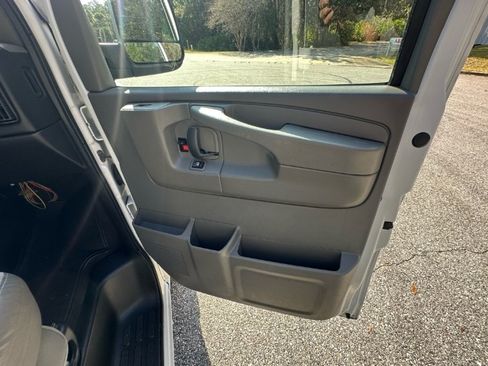 Used 2013 Chevrolet Express 2500 LT w/ LT Preferred Equipment Group image 14