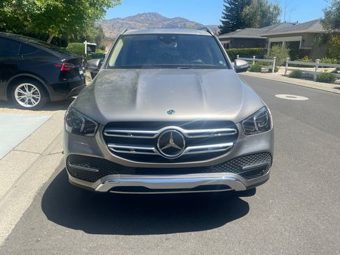 Used 2020 Mercedes-Benz GLE 350 4MATIC image 2