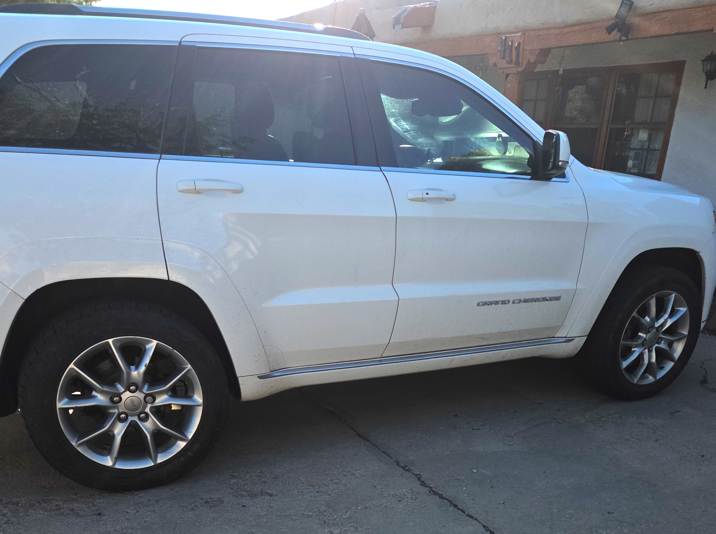 Used 2016 Jeep Grand Cherokee Summit w/ Platinum Series Group AWD/4WD image 5