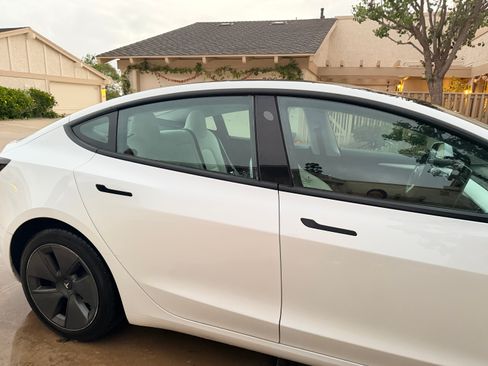 Used 2023 Tesla Model 3 Standard Range image 6