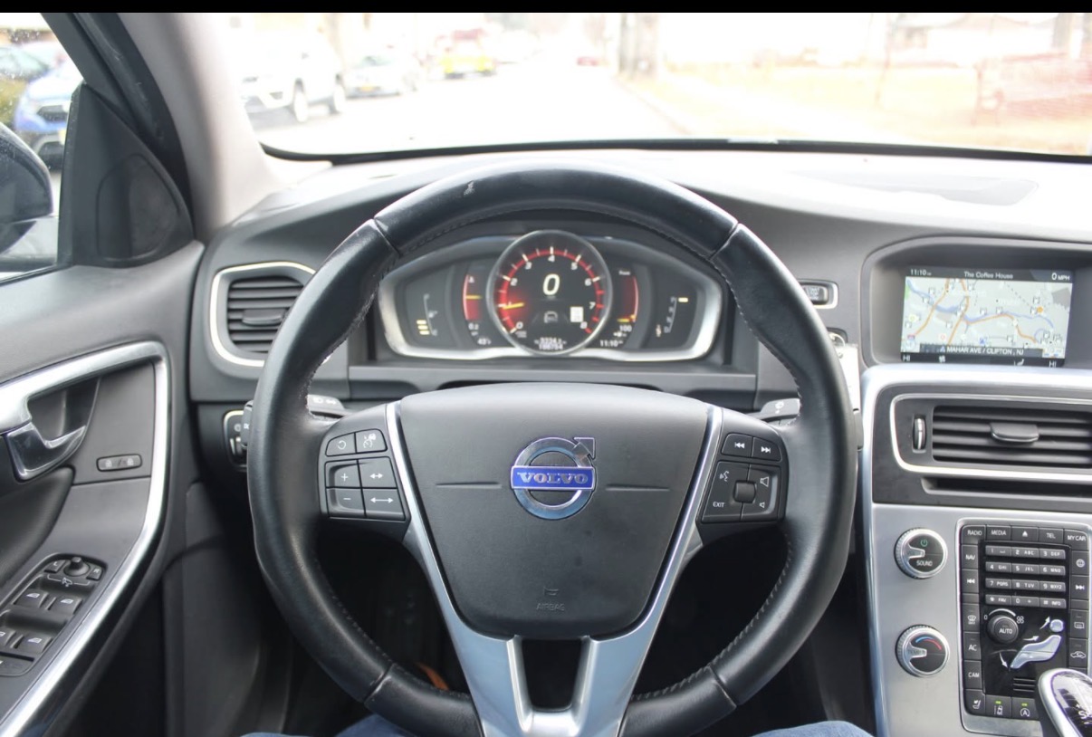Used 2017 Volvo S60 T5 Cross Country Platinum AWD/4WD image 11