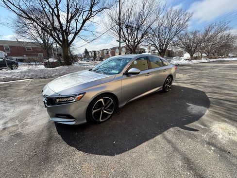 Used 2019 Honda Accord Sport image 4