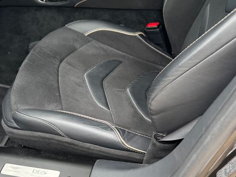 Used 2022 Aston Martin DBS Superleggera RWD image 15