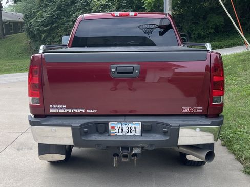 Used 2014 GMC Sierra 2500 SLT w/ SLT Convenience Package AWD/4WD image 4