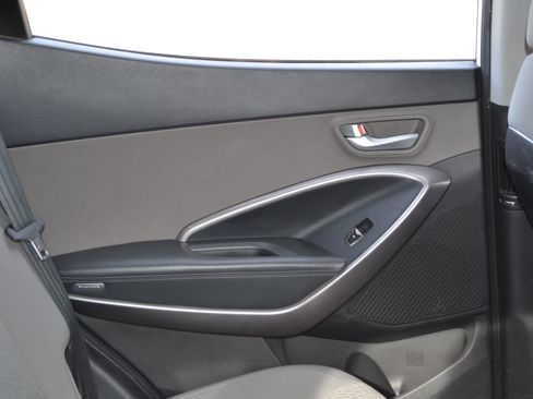 Used 2015 Hyundai Santa Fe Sport image 19