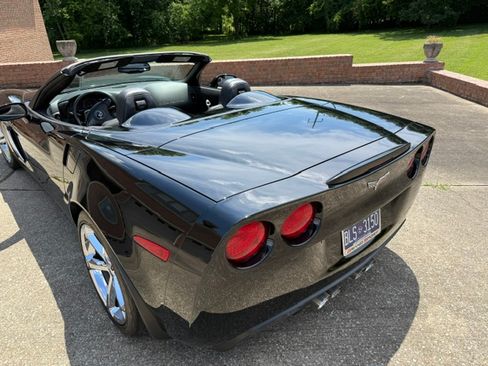 Used 2013 Chevrolet Corvette Grand Sport w/ 2LT Preferred Equipment Group RWD image 5