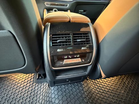 Used 2022 BMW X6 M50i image 26