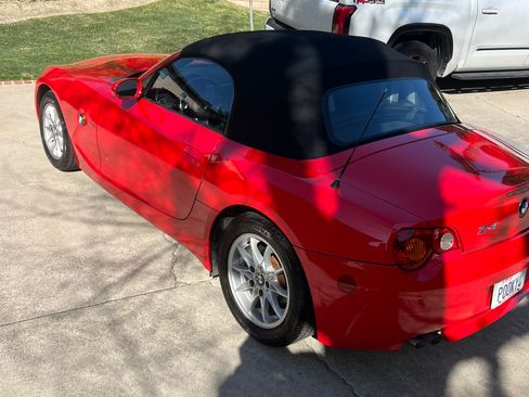 Used 2004 BMW Z4 2.5i image 8