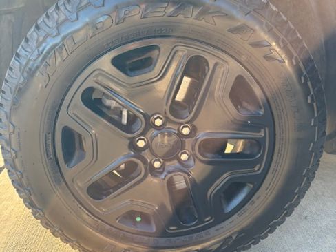 Used 2018 Jeep Renegade Trailhawk w/ Cold Weather Group II image 21