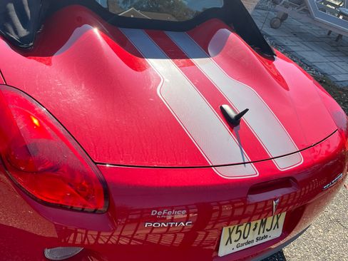 Used 2008 Pontiac Solstice Convertible w/ Premium Package image 6