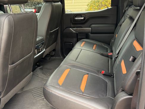 Used 2020 GMC Sierra 1500 AT4 w/ AT4 Premium Package image 9