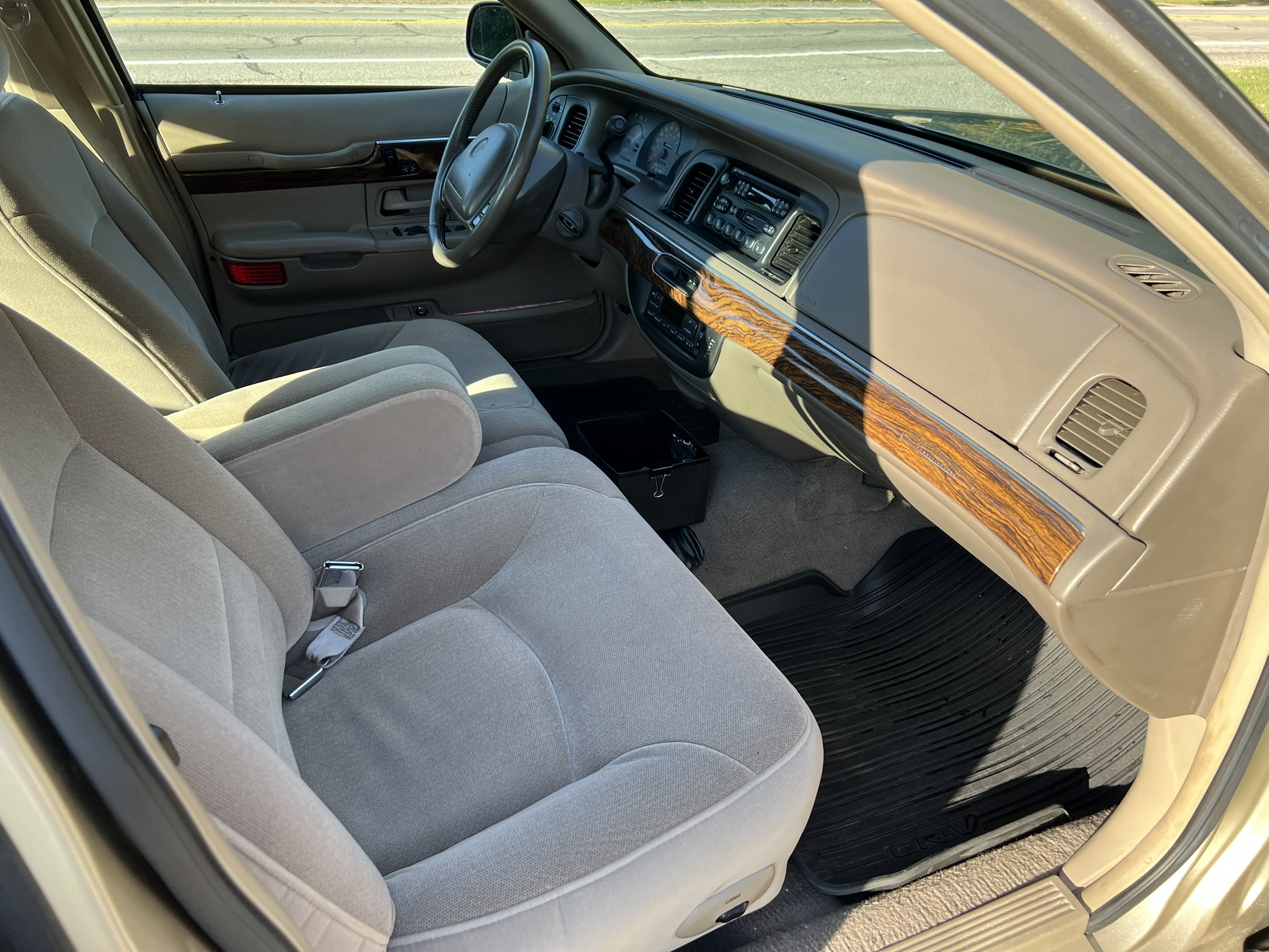 Used 1999 Mercury Grand Marquis LS RWD image 8