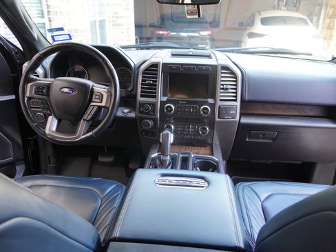 Used 2018 Ford F150 Limited w/ Trailer Tow Package image 8